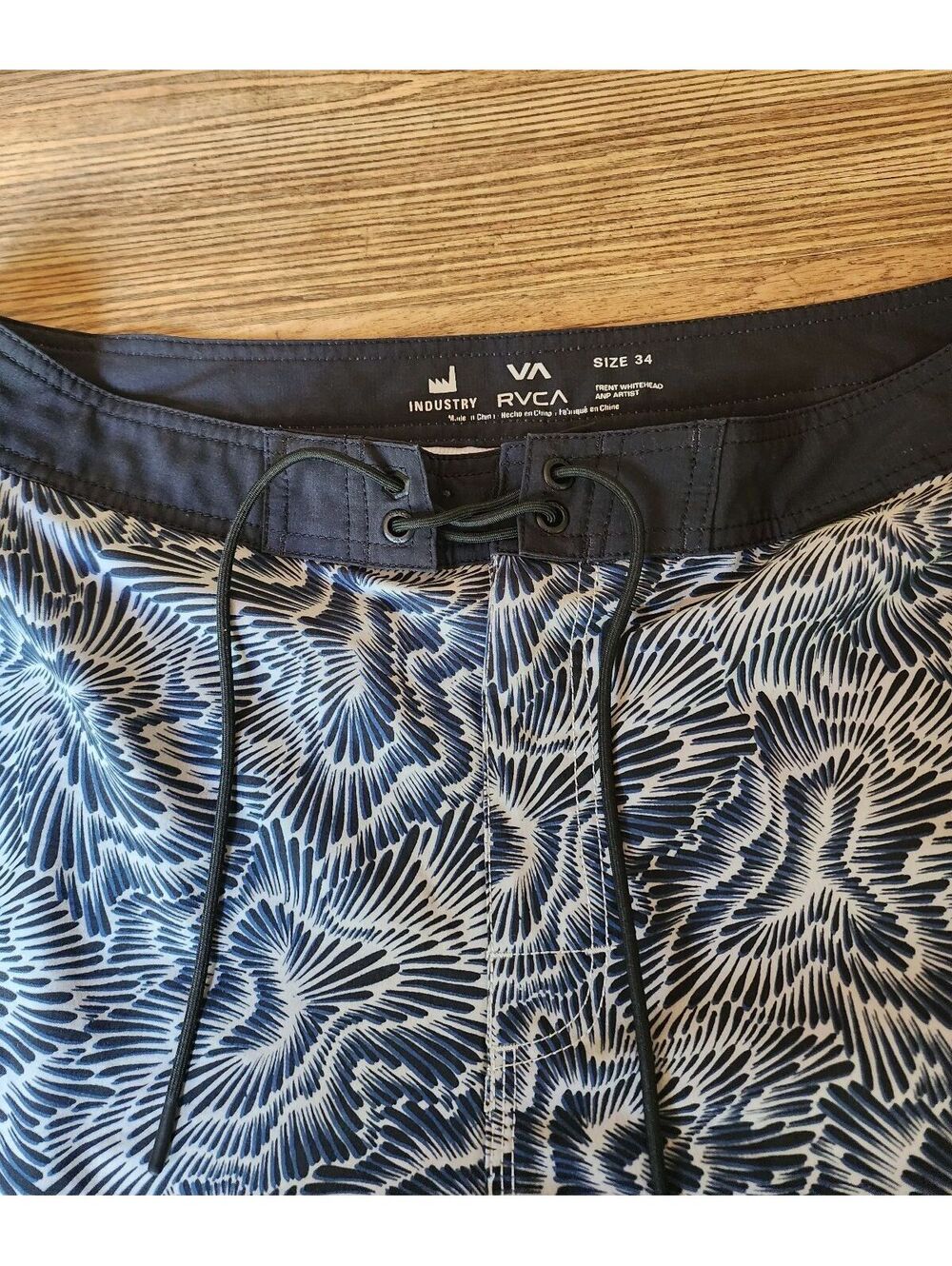RVCA Men's Size 34 Blue and Black Patterned Board Shorts with Drawstring Waist - Picture 3 of 6